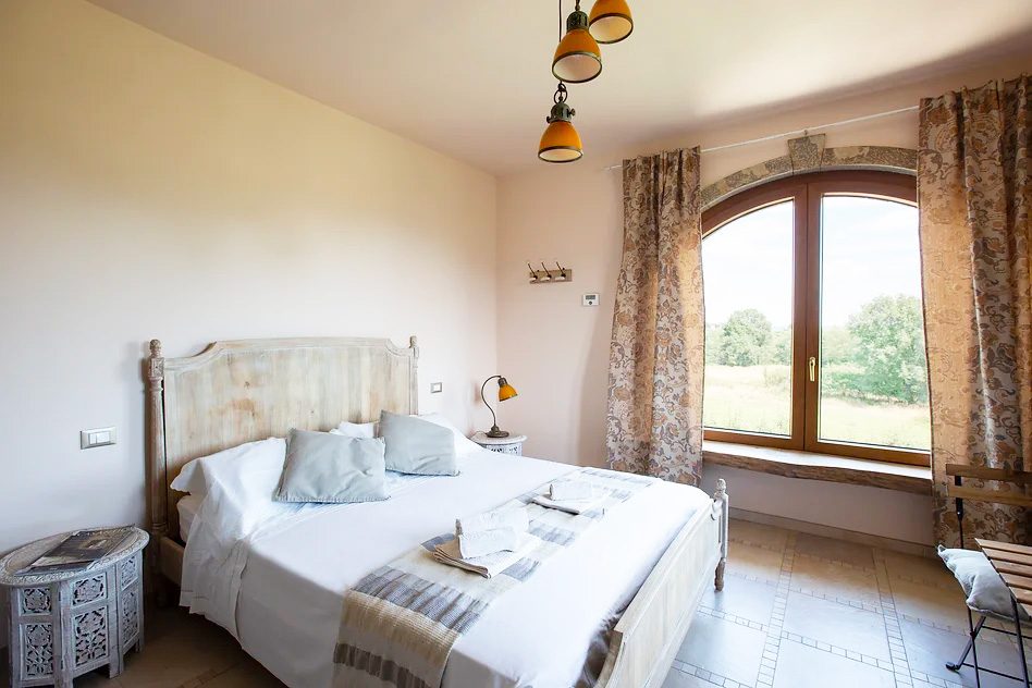 La camera Mango, doppia o tripla, in stile country chic